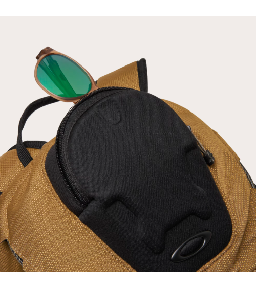 OAKLEY_BATHROOM_SINK_RC_BACKPACK_FOS901477_86W_COYOTE_Σακίδιο_Πλάτης_Μπεζ_4