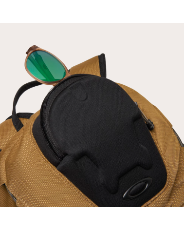 OAKLEY_BATHROOM_SINK_RC_BACKPACK_FOS901477_86W_COYOTE_Σακίδιο_Πλάτης_Μπεζ_4